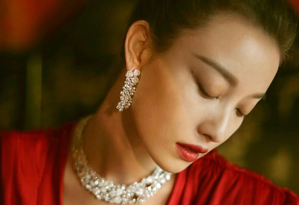 person human accessories accessory necklace jewelry lipstick cosmetics
